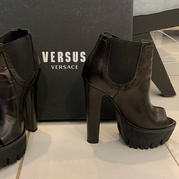 Versace platform heels - Picture 1 of 4